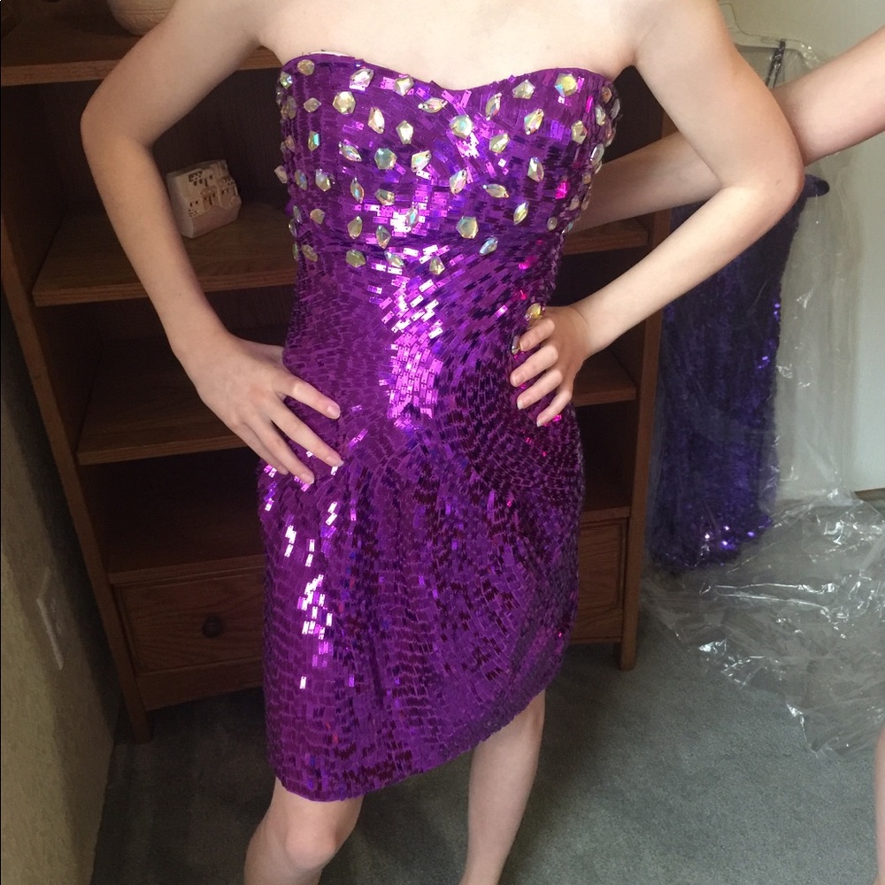 Beautiful purple sequin formal dress - Picture 1 of 4